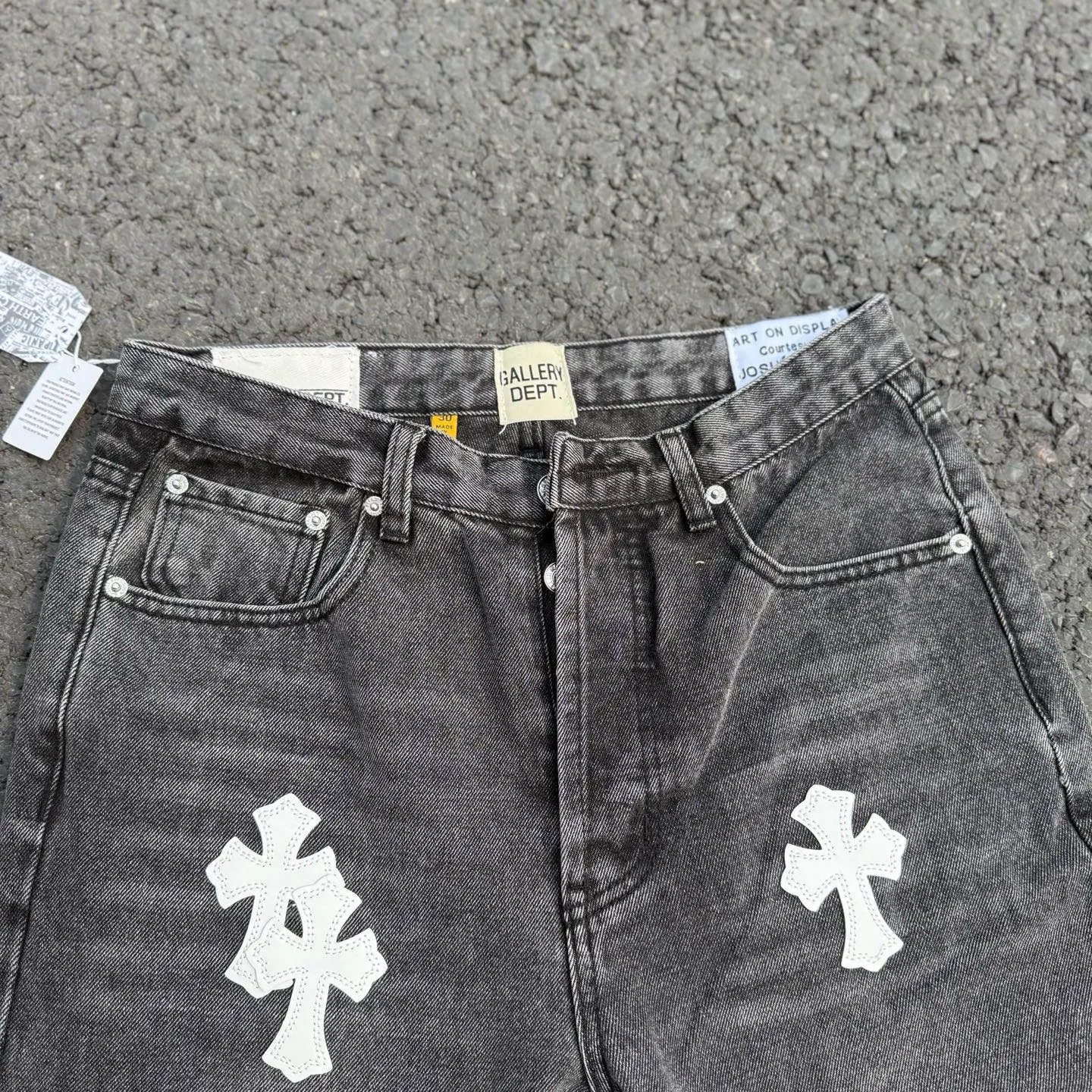 #8160 P260💰 Independent GALLERY DEPT. Vintage spliced black and gray snowflake pattern cross loose washed flared jeans - truly restore the ultimate texture of Vintage - original hardware accessories washed and other elevators, QR code analysis are all purchased from the original factory, high degree of restoration, you are welcome to compare with a certain product ~ - three-dimensional version Loose and comfortable, not picky about the figure, taller and slimmer, factory Seiko, original factory quality control, same style for men and women, can be matched with couples, versatile recommendation Essential jeans for all seasons - sizes: 28 30 32 34 36
